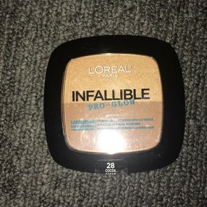 Lasting glow powder